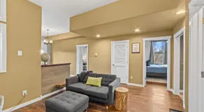 Downtown Modern Condo Inside the Historic St Regis - Image 3
