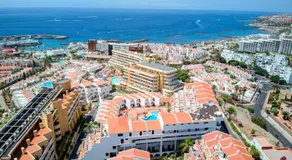 7 min Beach l Pool l Wifi l Sunbeds l Kid Friendly - Image 4