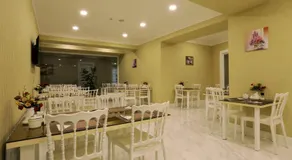 Rusel Hotel - Image 5