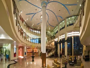 The Pinnacle Hotel and Suites - Image 4