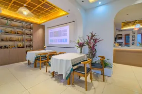 Qinghuan Flower House Inn - Image 4