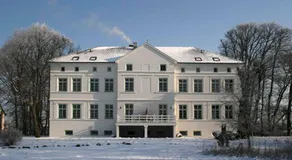 Herrenhaus Blengow App.08 - Image 2