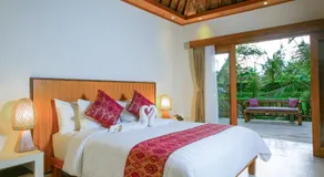 Pesantian Villa and Warung - Image 2