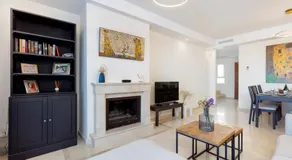Duplex Apt with Rooftop Terrace Aloha Royal RDR230 - Image 4