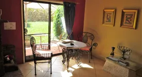 Gumtree on Gillies Bed and Breakfast - Image 5