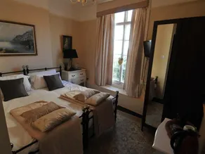 Kings Boutique Hotel - Image 4