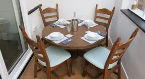 3 Bedroom Home with Welcome Breakfast near Beaches - Image 5