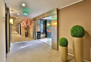 Home Inn Plus Hangzhou West Lake Hubin Wushan Square Hefang Street - Image 4