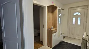 Airport Apartment - Image 4