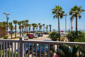 Hyatt Select Galveston Beachfront - Image 4