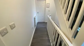 3- Bedroom House -Private Parking - contractors welcome- 2 Min M62 - Image 5