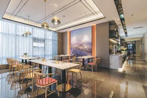Atour Hotel Chongqing Nanbin River View - Image 4