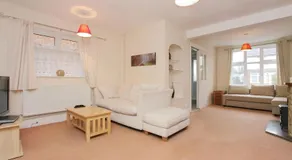 Large Cosy House Ideal for Corporate Lets - Image 2
