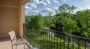 Riverfront Condo Sleeps 4 Jetted Tub Balcony Pool - Image 4