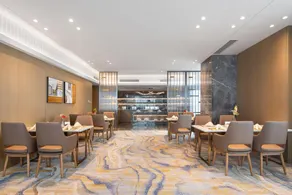 Elong Hotel (Luan Shuangchuang Building) - Image 3