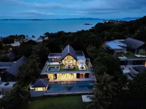 Luxury Beachfront Villas & Resort - Image 5
