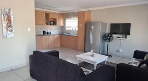 CE Guesthouse - Image 2