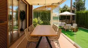 Exclusiva Villa con piscina privada y vistas al mar - Image 4