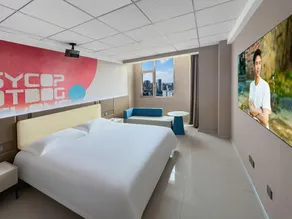 Ez Unmanned Smart Apartment (Guanxian Guanbai Shopping Center Store) - Image 2