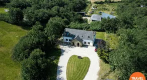Heartbeat Cottage By Travel Lets Holiday Homes Letterkenny With Private Ensuite Rooms & Garden - Image 2