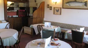 The Red Lion Hotel - Image 4