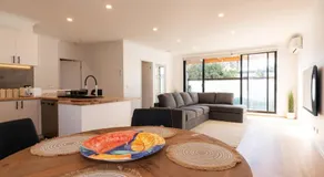 Secluded Bayside Oasis: BR w Spa like BA - Image 3