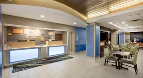Holiday Inn Express Hotel & Suites Columbus by IHG - Image 2