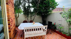 3 bedroom House in Hampton Park - Image 4