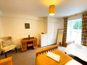 Catcune Superior Suite - Image 2