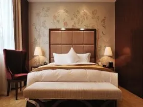 Yangzhou Hentique Huijin Resort Hotel - Image 2