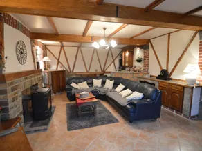 Modern Spacious Holiday Home - Image 2