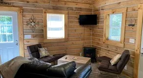 Quaint Cabin with Lofted Interior, Spa and BBQ in Indiana - Image 2