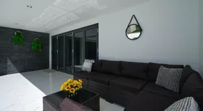 Wayaca Luxury Villa Brand New 4 Bedroom - Image 4