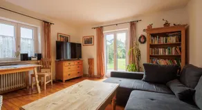 Haus mit wunderschönem Ausblick und Garten - Image 2
