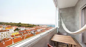 Cacilhas Amazing view of Lisbon close to beach Caparica - Image 5