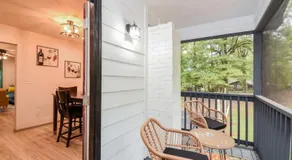 Cheery Home, Private Terrace, BBQ Area, Yard Games - Image 3