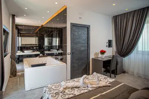 Forever Luxury Rooms - Image 2