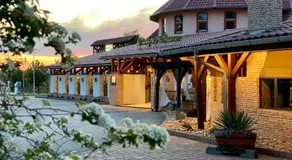 István Parkhotel és Gasztrofarm - Image 4