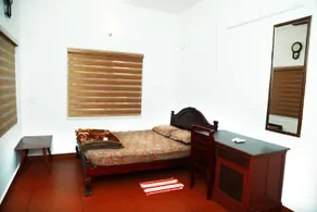 Back Packers Cochin Villa - Image 2