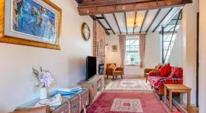 3 Bed in Hythe oc-o31997 - Image 3
