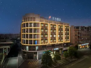 Charming Hotel - Image 4