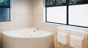 Loerie Guest Lodge - Image 5