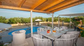 Ariadni di Olivio Villa - Image 3