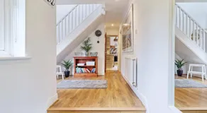 4-Bedroom Family Home with Garden, BBQ & Free Parking in Epping - Image 3