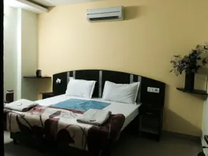 Hotel Surya Plaza - Image 2