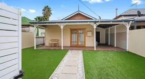 Super House, Super Host - Image 2