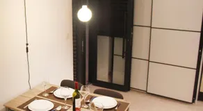 Street Garden Apartment - Image 2