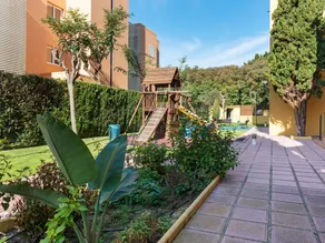 Lovely Holiday Home in Islantilla with Swimming Pool - Image 4
