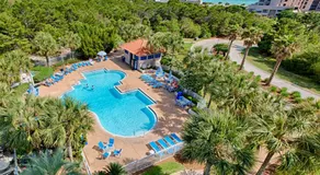 Relaxing Resort Condo with Balcony Pools & Tennis Access - Image 4