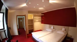 Hotel-Restaurant Zum Goldenen Löwen - Image 2
